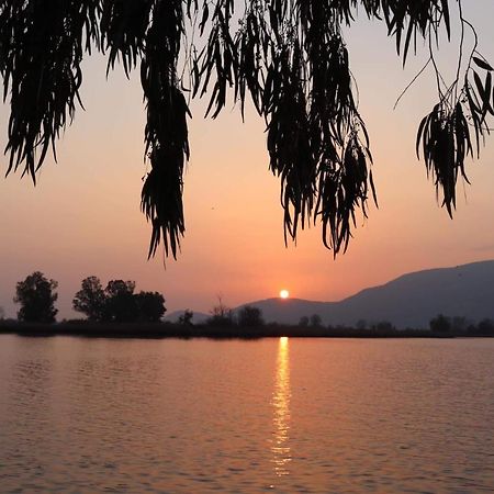 Magia Sul Lago Di Fondi Monte San Biagio Exterior foto